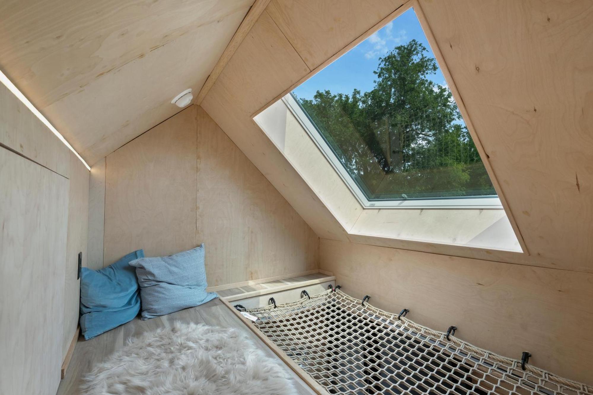 Bunkies- The Hold Villa Ottawa Exterior photo